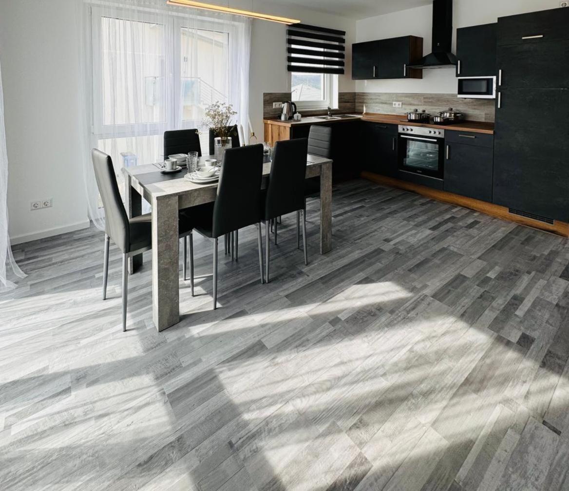 Weikersheim Penthouse Apartment ภายนอก รูปภาพ